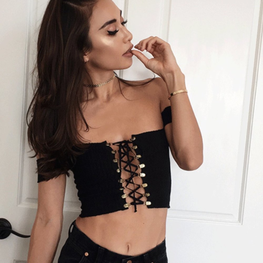 Are You Am I Niya Top Black